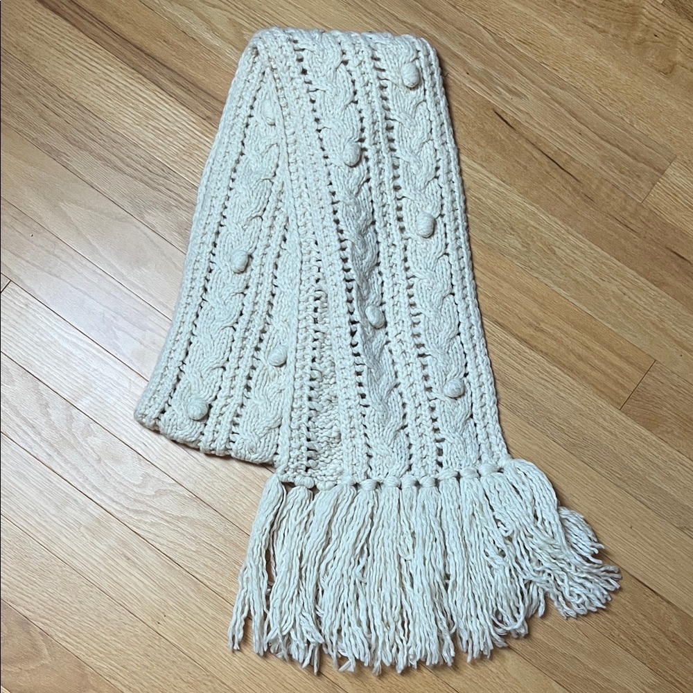 Abercrombie & Fitch Cream Knit Scarf